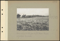 Arches. Revue de la 77e division d'infanterie par le général Pétain. Troupes présentant les armes