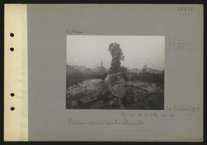 Ham. Un coin de la ville, vu du château détruit par les Allemands