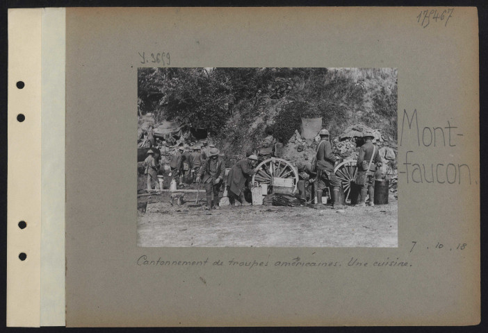 Montfaucon. Cantonnement de troupes américaines. Une cuisine