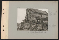 Tracy-le-Val. L'église ; façade latérale sud