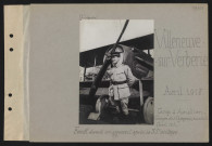 Villeneuve-sur-Verberie. Camp d'aviation : groupe des cigognes ; escadrille Spad 103 : Fonck devant son appareil après sa 35e victoire