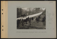 Bar-le-Duc (près). Soldats annamites employés dans une carrière
