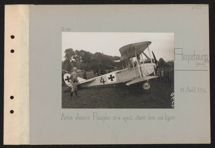 Ricquebourg (près de). Avion allemand Rumpler numéro 4 ayant atterri dans nos lignes