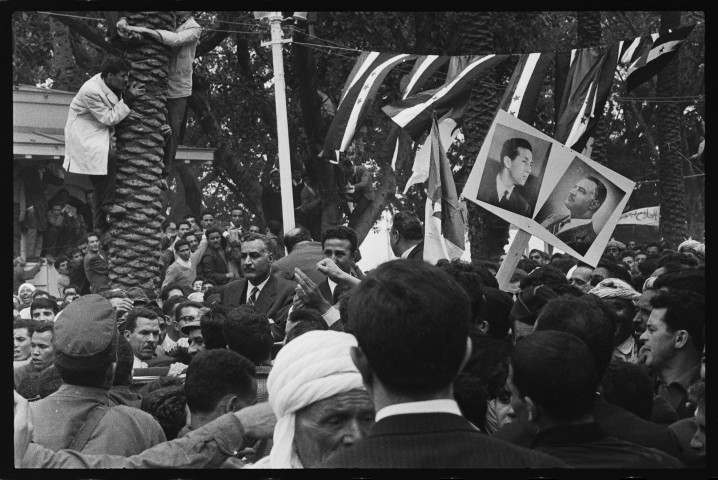 Défilé de Nasser dans les rues d'Alger avec Ben Bella: 1