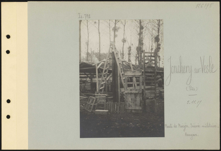 Jonchery-sur-Vesle (près). Route de Muizon. Scierie militaire. Hangars