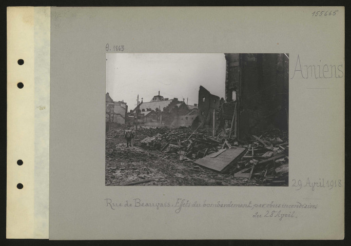 Amiens. Rue de Beauvais : effets du bombardement par obus incendiaires du 28 avril