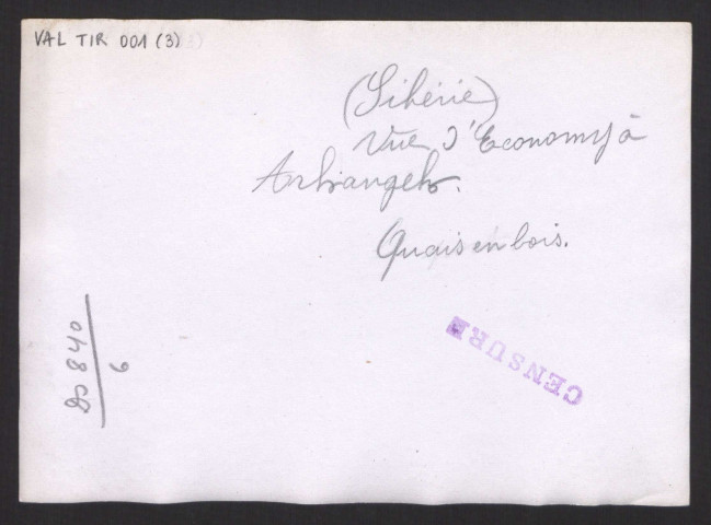 Sibérie. Vue d'Economija à Arkhangelsk. Quais en bois