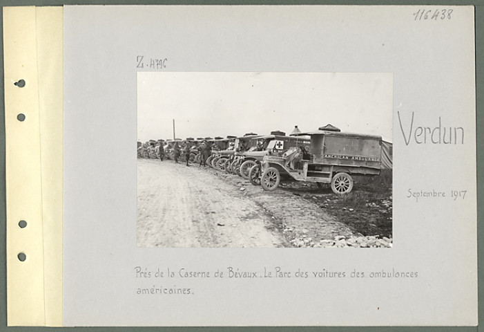 Verdun. Près de la caserne de Bevaux. Le parc des voitures des ambulances américaines