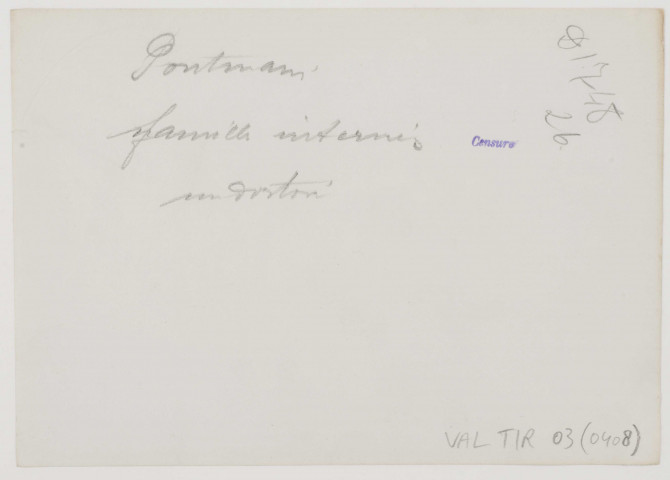 Pontmain. Familles internés. Un dortoir