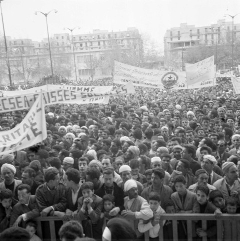 Alger. Manifestation du 4 avril 1963. 3