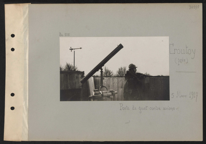 Croutoy (près). Poste de guet contre avions