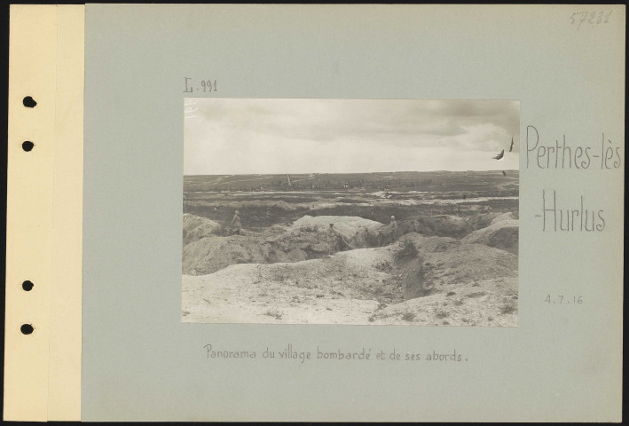 Perthes-lès-Hurlus. Panorama du village bombardé et de ses abords