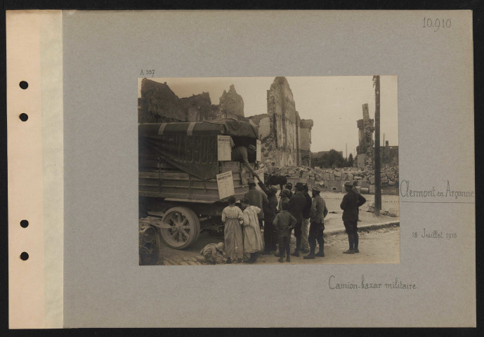 Clermont-en-Argonne. Camion-bazar militaire