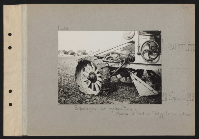 Laverrière. Expériences de motoculture : charrue à tracteur Doizy ; la roue motrice