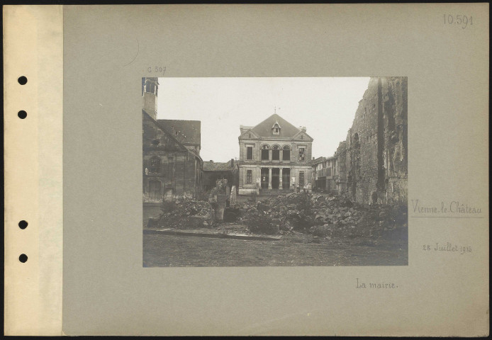 Vienne-le-Château. La mairie