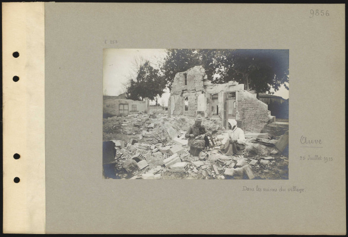 Auve. Dans les ruines du village