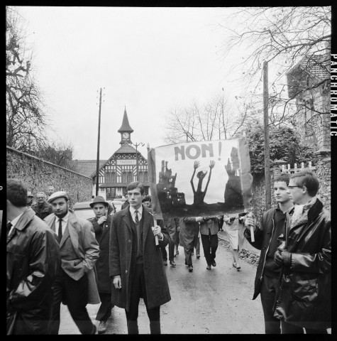 Marche contre la bombe à Taverny-Bessancourt