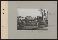 Tracy-le-Val. Partie du village ; au centre, l'église