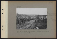 Brabant-sur-Meuse. Rue de l'église bombardée. Soldats américains réparant la route