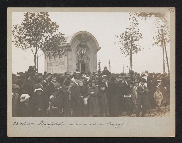 Manifestation au monument du Bourget