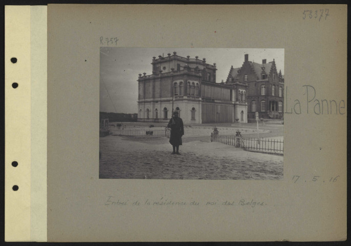 La Panne. Entrée de la résidence du roi des Belges