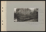 Frétoy-le-Château. Le château : ancien QG de la division allemande du prince Eitel-Frédéric