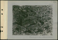 Reims. Panorama pris en avion ; cathédrale et environs