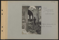 Saint-Agnant. L'église bombardée ; les voûtes écroulées
