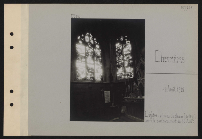 Chevrières. L'église : vitraux du chœur (de 1540) après le bombardement du 10 août