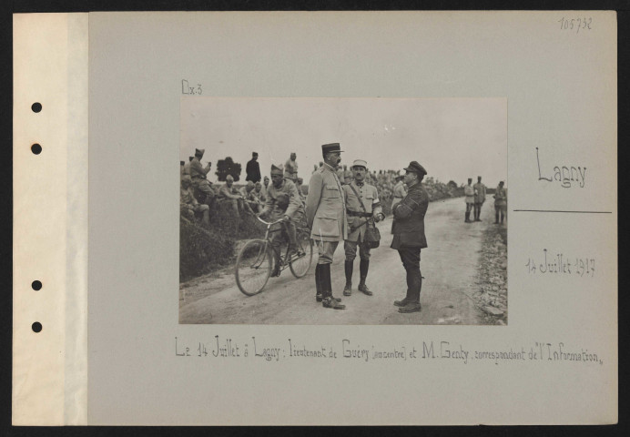 Lagny. Le 14 juillet à Lagny : lieutenant de Guéry [au centre] et M. Genty, correspondant de "l'information"