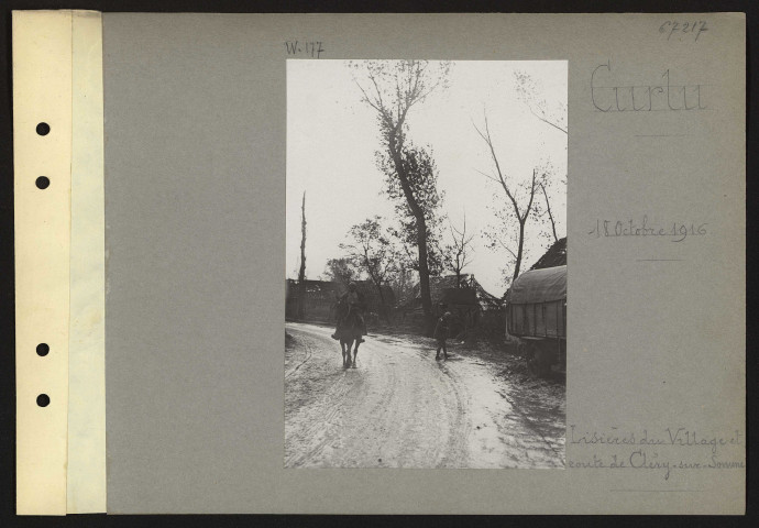 Curlu. Lisières du village et route de Cléry-sur-Somme