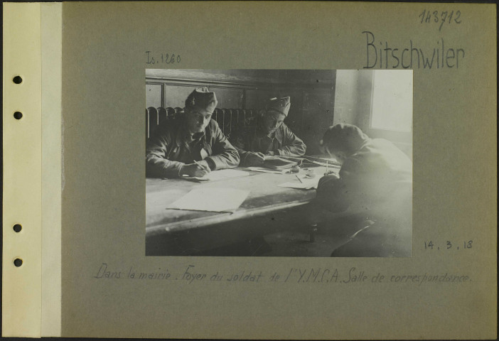 Bitschwiller. Dans la mairie. Foyer du soldat de la Young Men's Christian Association. Salle de correspondance