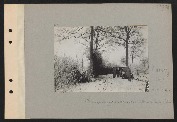 Mamey (près). Clayonnage masquant la route que suit le ravitaillement de Mamey à Jolival
