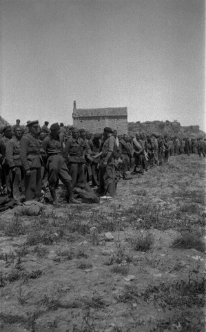 Troupes de renforts de nouveaux mobilisés (espagnols) pour la XIIIe brigade Internationale, avril 1938