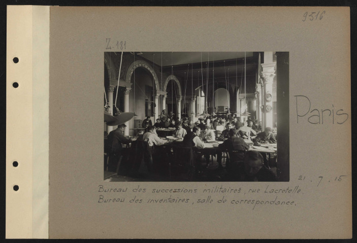 Paris. Bureau des successions militaires, rue Lacretelle. Bureau des inventaires, salle de correspondance