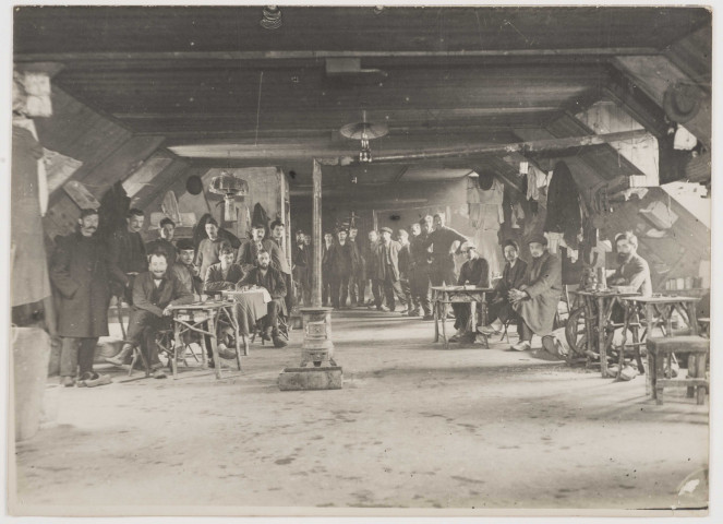 Camp de Kerbeneat. Chambre 43. Dortoir commun pour les autrichiens