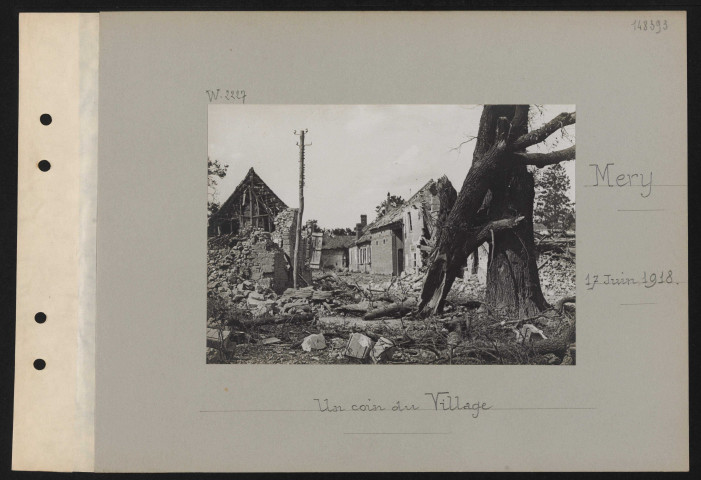 Méry. Un coin du village