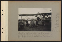 Villacoublay. Camp d'aviation. Visite de la mission parlementaire russe. La mission devant un Bréguet à une hélice de bombardement