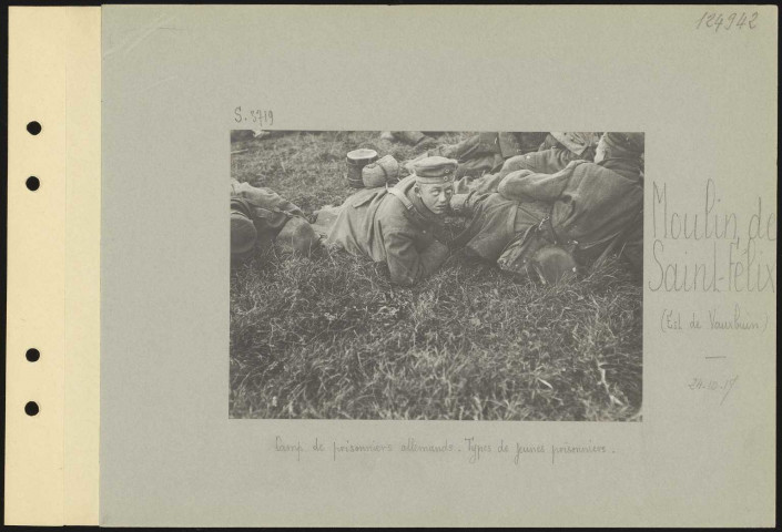Moulin de Saint-Félix (est de Vaubuin). Camp de prisonniers allemands. Types de jeunes prisonniers