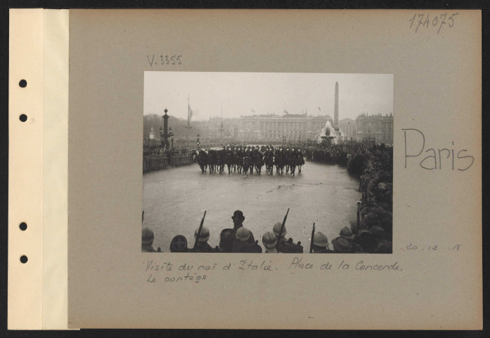 Paris. Visite du roi d'Italie. Place de la Concorde. Le cortège