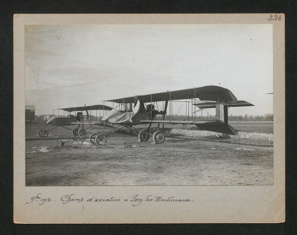 Champ d'aviation à Issy-les-Moulineaux