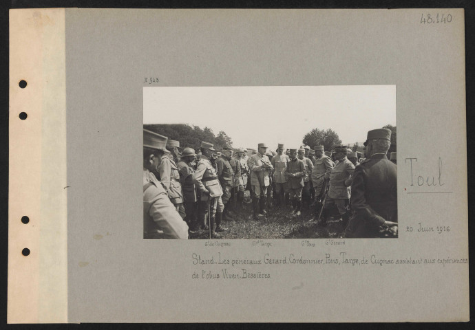 Toul. Stand. Les généraux Gérard, Cordonnier, Pons, Targe, de Cugnac assistant aux expériences de l'obus Viven-Bessières