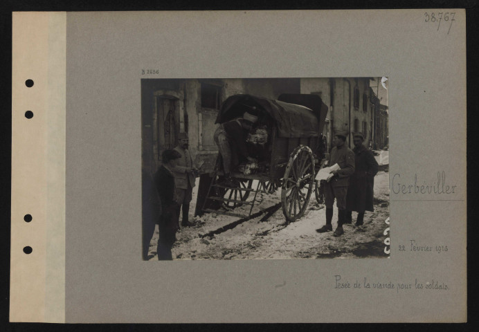 Gerbéviller. Pesée de la viande pour les soldats