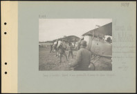 Camp de la Noblette (est de Cuperly, près du carrefour des routes de Suippes à Châlons et de Cuperly à La Cheppe). Camp d'aviation. Départ d'une patrouille d'avions de chasse Nieuport