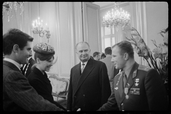 Réception à l'Ambassade de l'URSS à l'occasion du séjour de Youri Gagarine à Paris