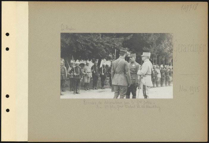 Gérardmer. Remise de décorations par le général Joffre. Au premier plan, généraux Dubail et de Maud'huy