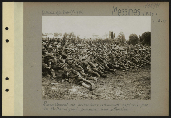 Messines (près). Rassemblement de prisonniers allemands capturés par les Britanniques pendant leur offensive