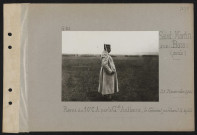 Saint-Martin-aux-Bois (près). Revue du 10e CA par le général Anthoine ; le général pendant le défilé