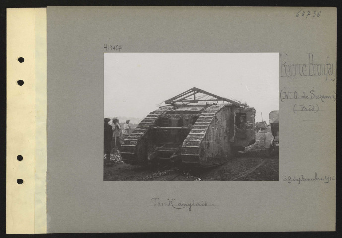 Ferme Bronfay (nord-ouest de Suzanne) (près). Tank anglais