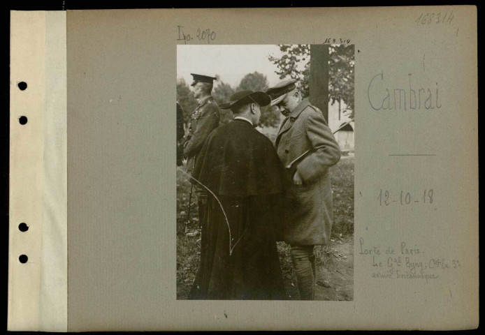 Cambrai. Porte de Paris. Le général Byng, commandant la 3e armée britannique